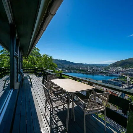 Skyline View - Nordic Above Casa de Férias *